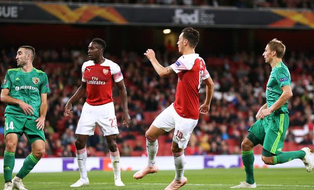  RB莱比锡防线告急，连续失球暴露致命短板  